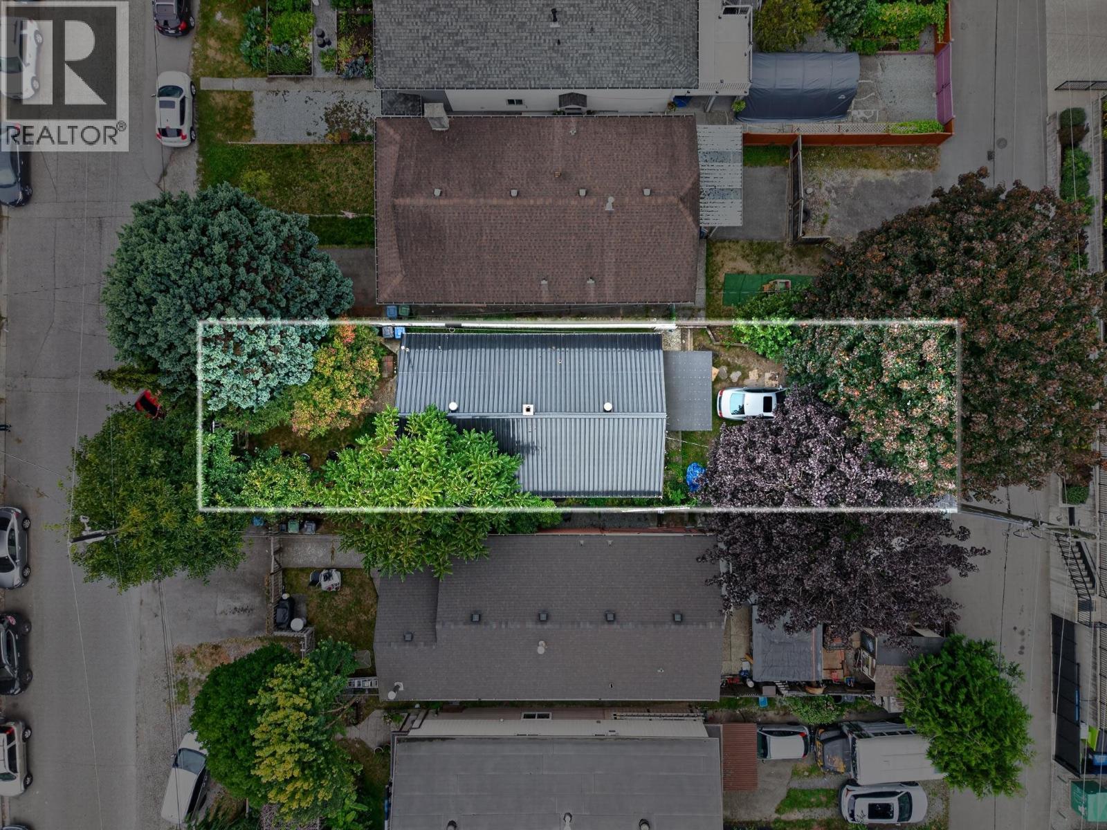2357 HAWTHORNE AVENUE, Port Coquitlam