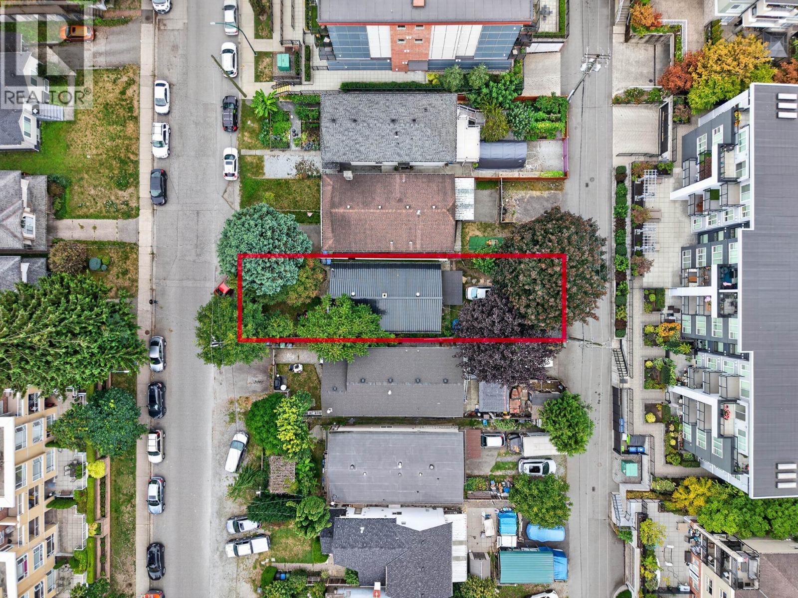 2357 HAWTHORNE AVENUE, Port Coquitlam