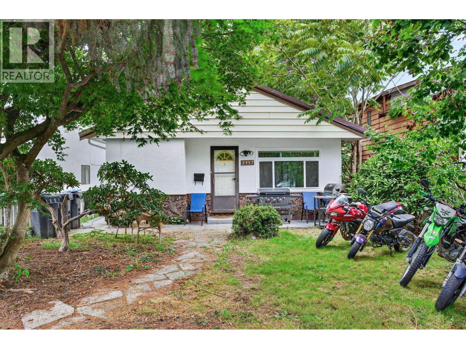 2357 HAWTHORNE AVENUE, Port Coquitlam