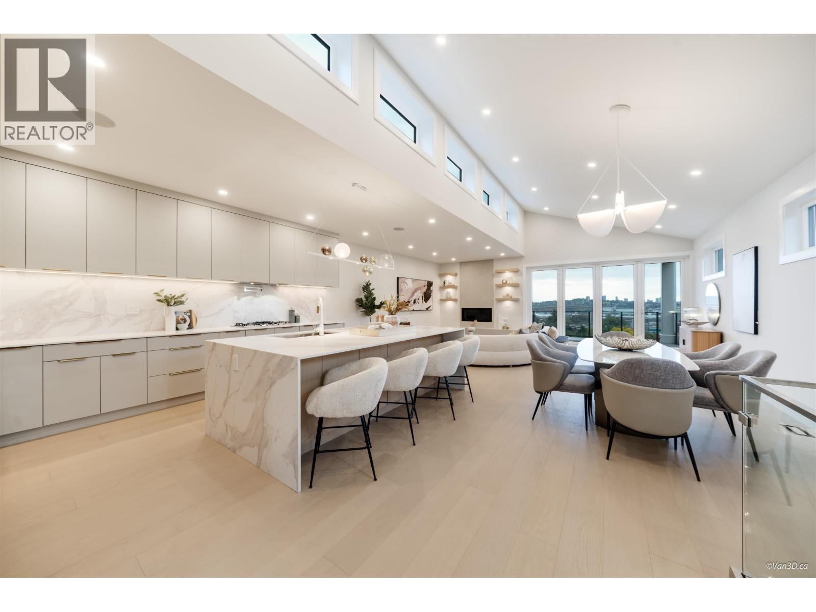 971 ADDERLEY STREET, North Vancouver