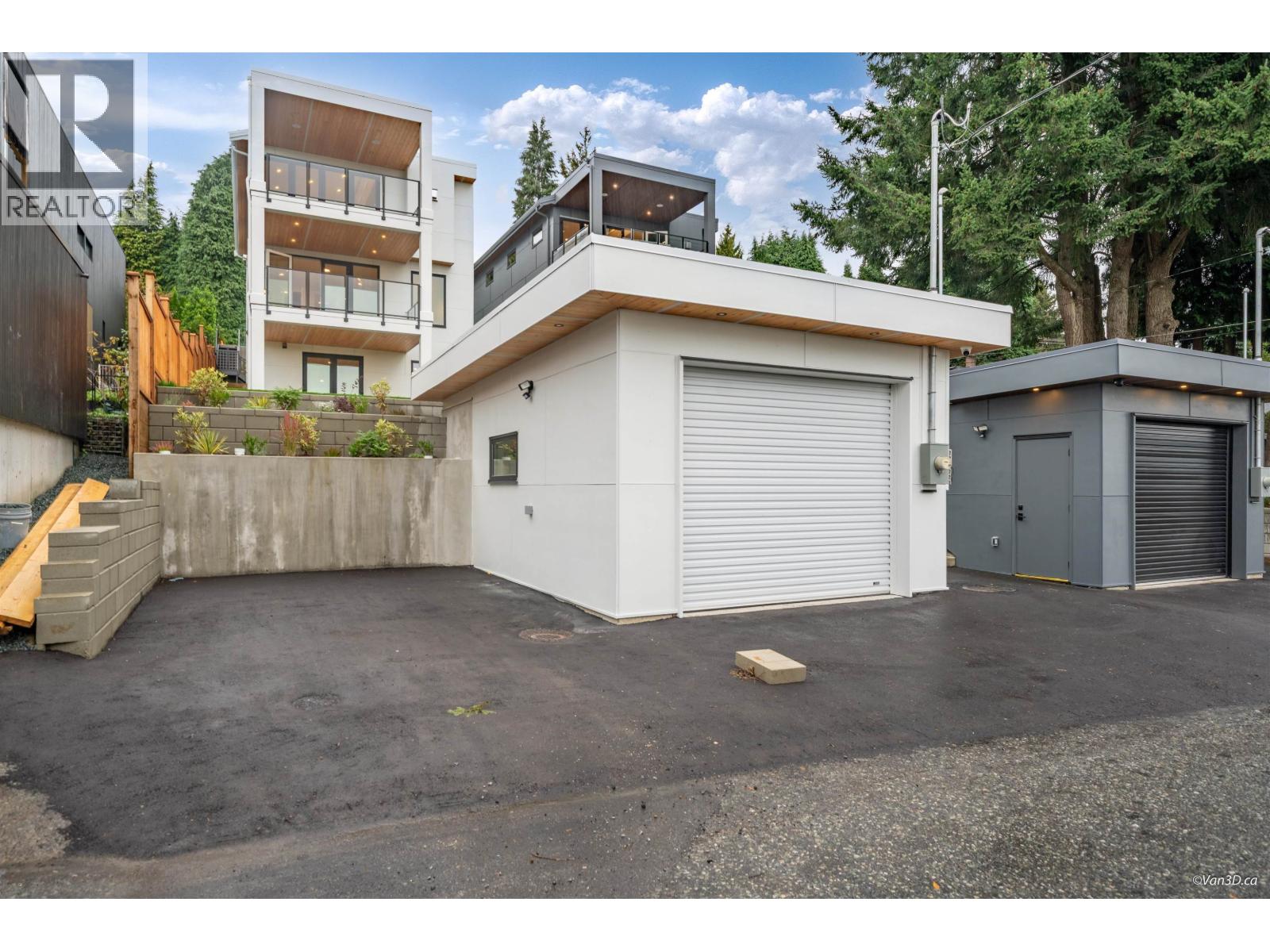 971 ADDERLEY STREET, North Vancouver
