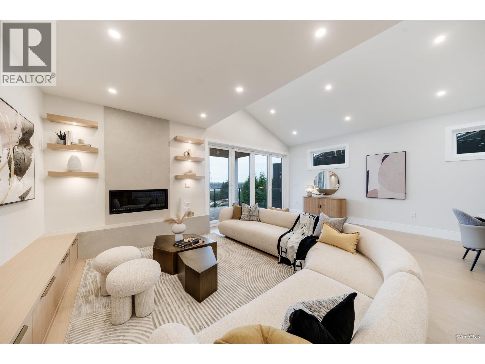 971 ADDERLEY STREET, North Vancouver