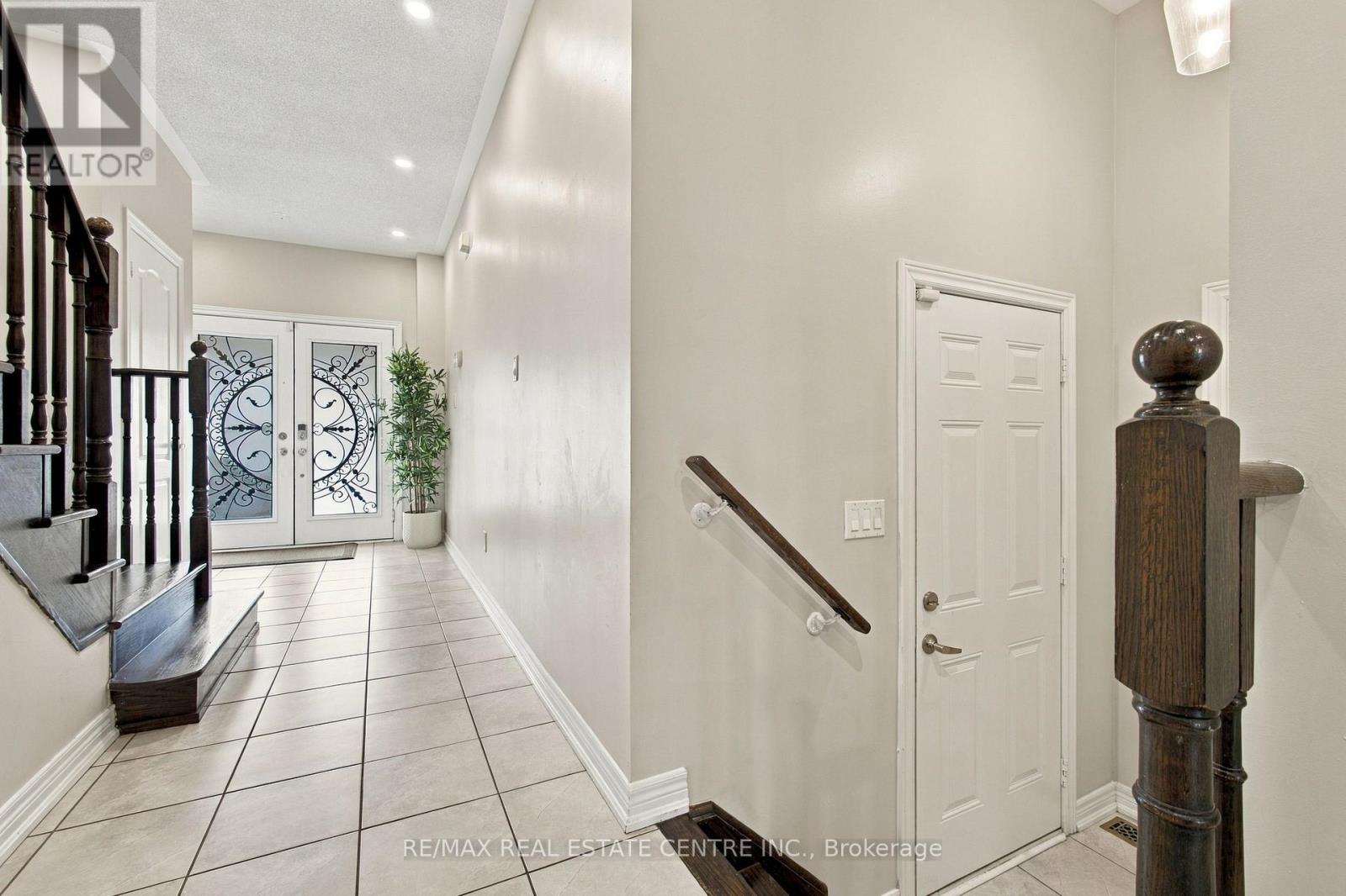 28 BANBRIDGE CRESCENT - 7