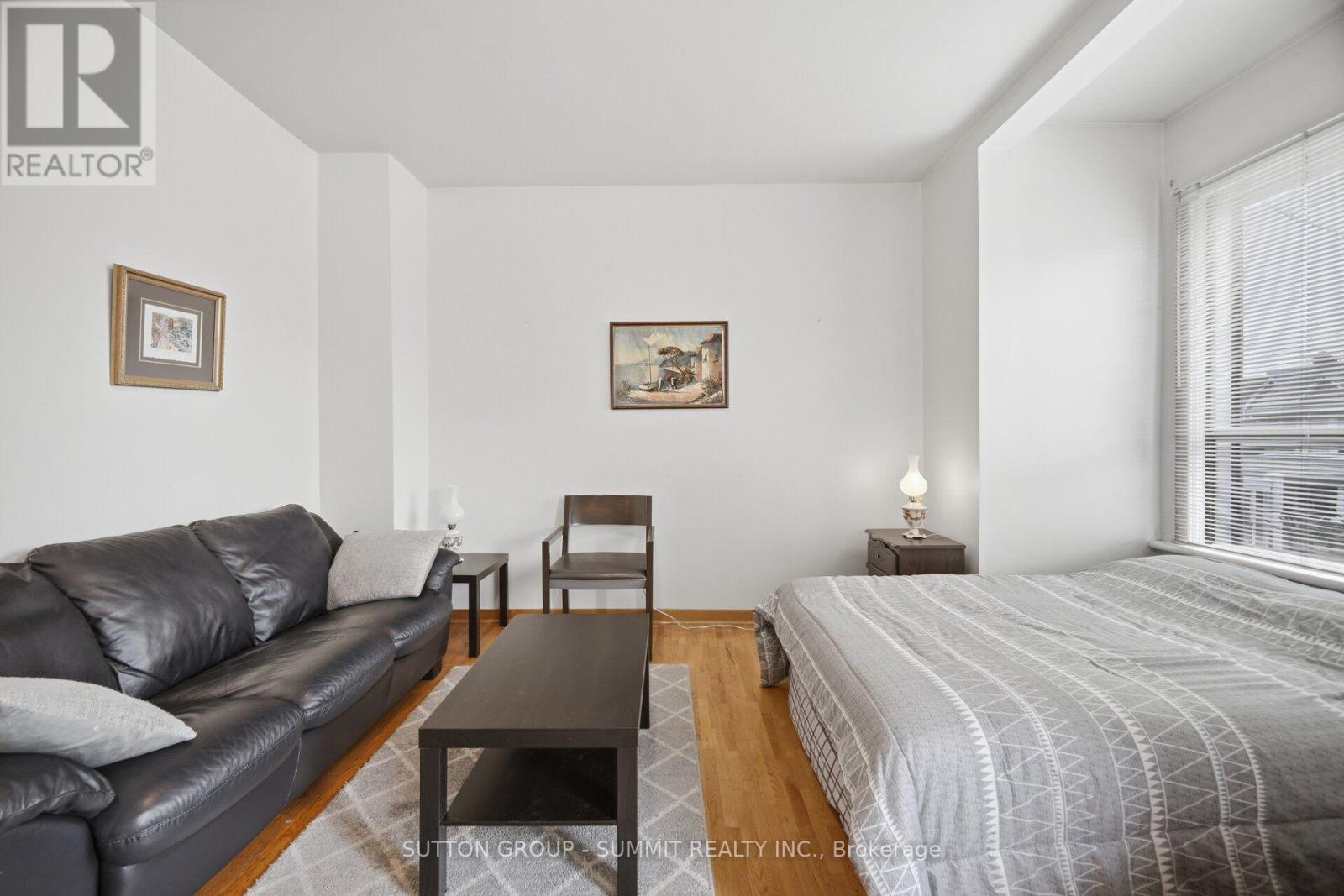 28 SYMINGTON AVENUE - 25