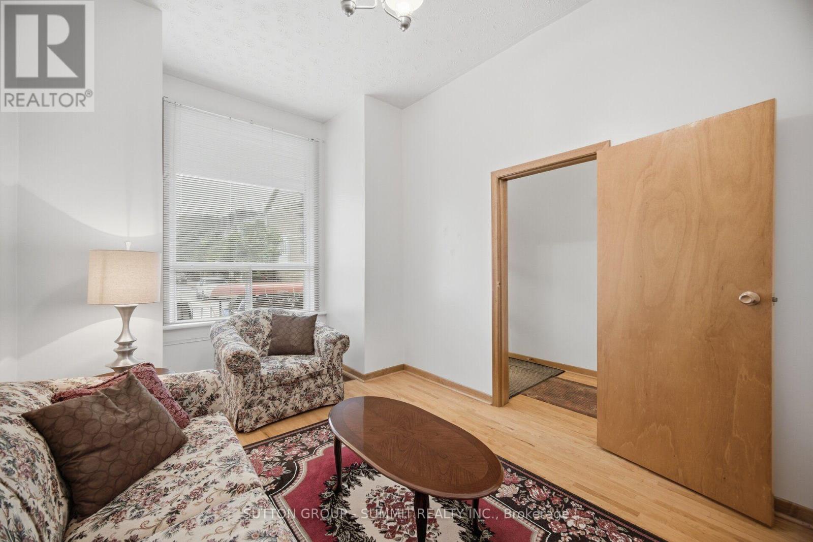 28 SYMINGTON AVENUE - 8