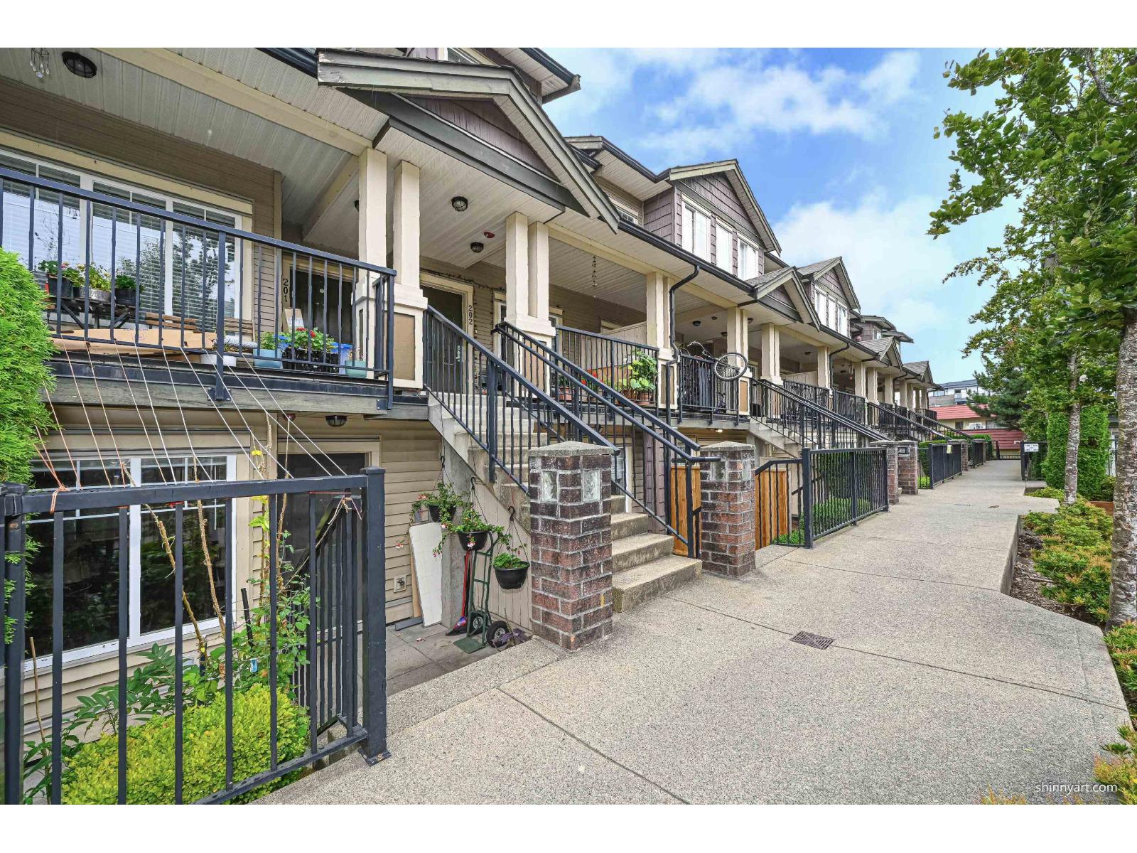 101 13958 108 AVENUE, Surrey — photo 2