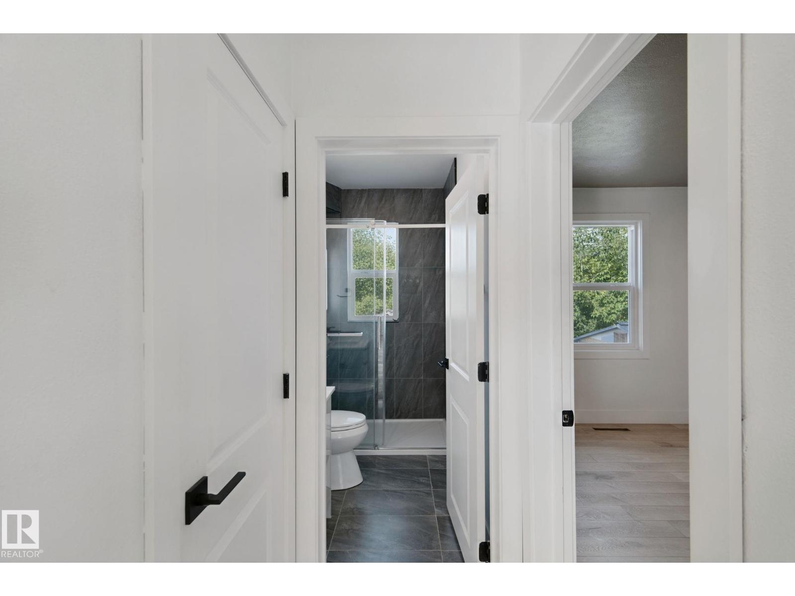 11914 124 ST NW - Image 18