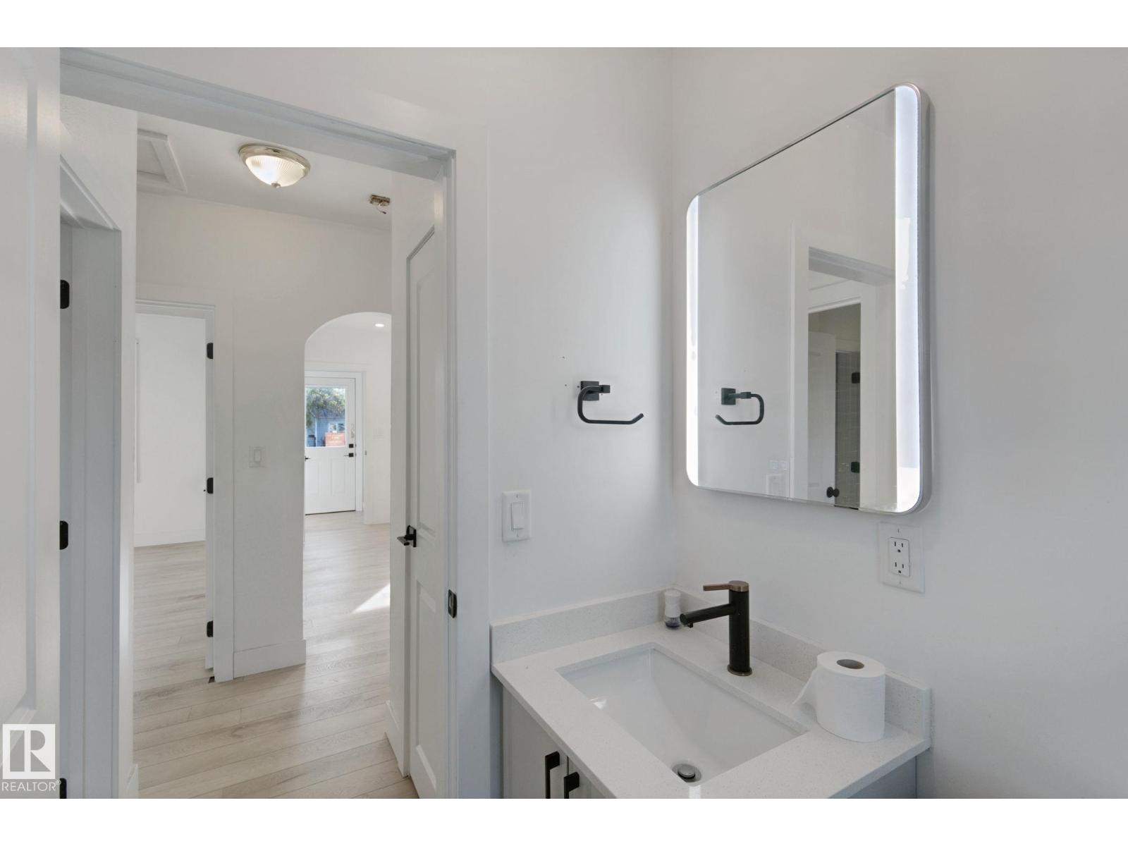 11914 124 ST NW - 29
