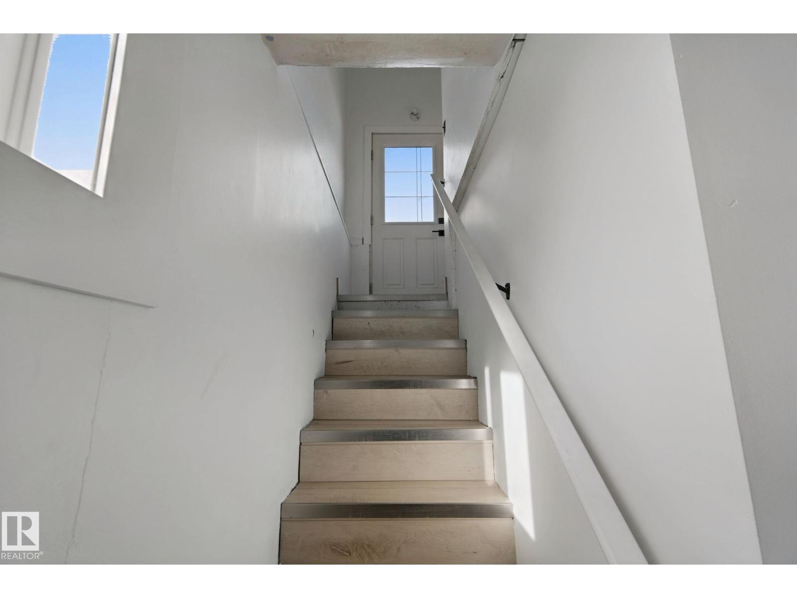 11914 124 ST NW - Image 32