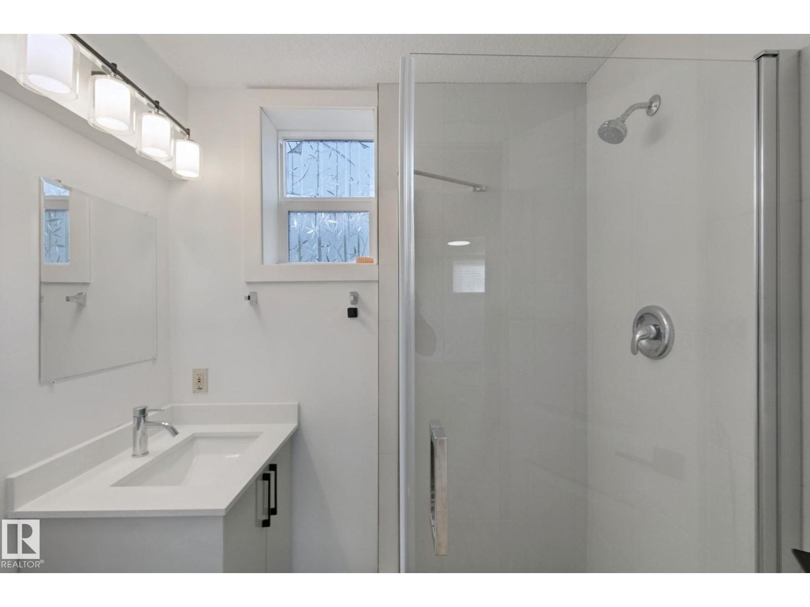 11914 124 ST NW - Image 46