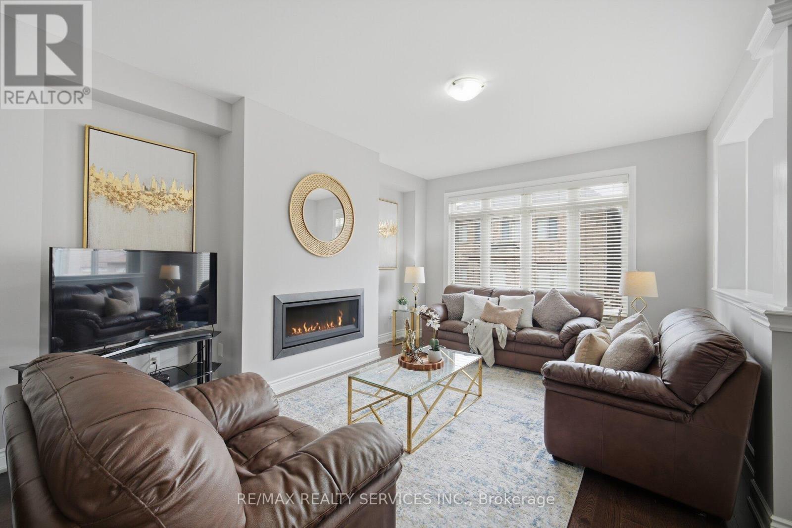 12 ENCLAVE TRAIL - 17