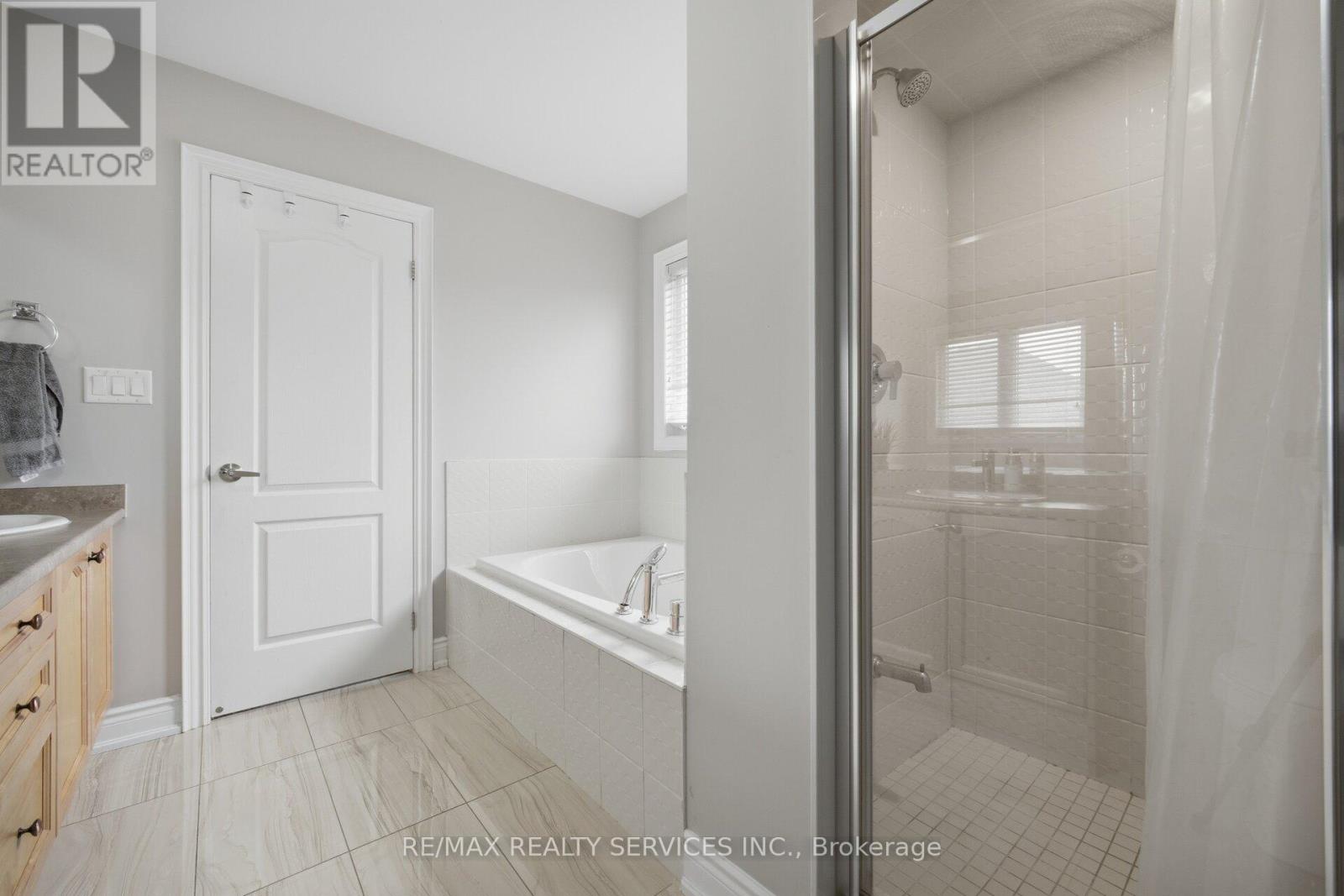 12 ENCLAVE TRAIL - 31