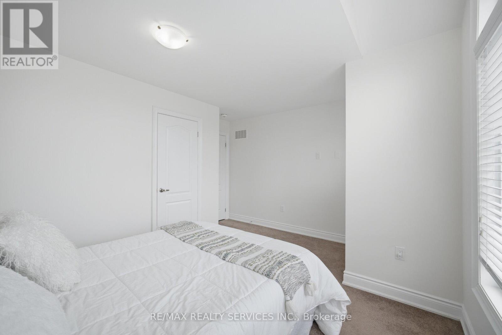 12 ENCLAVE TRAIL - Image 34