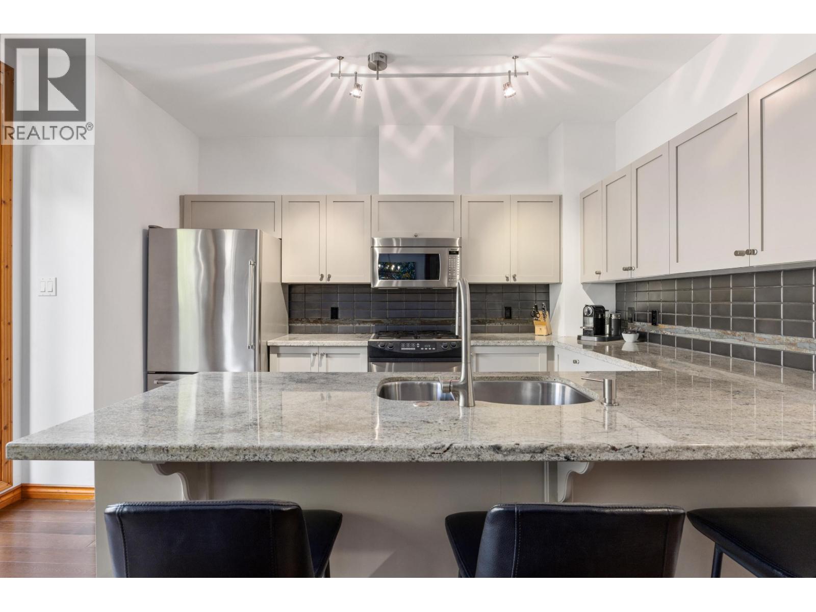 21 8030 NICKLAUS NORTH BOULEVARD, Whistler — photo 9