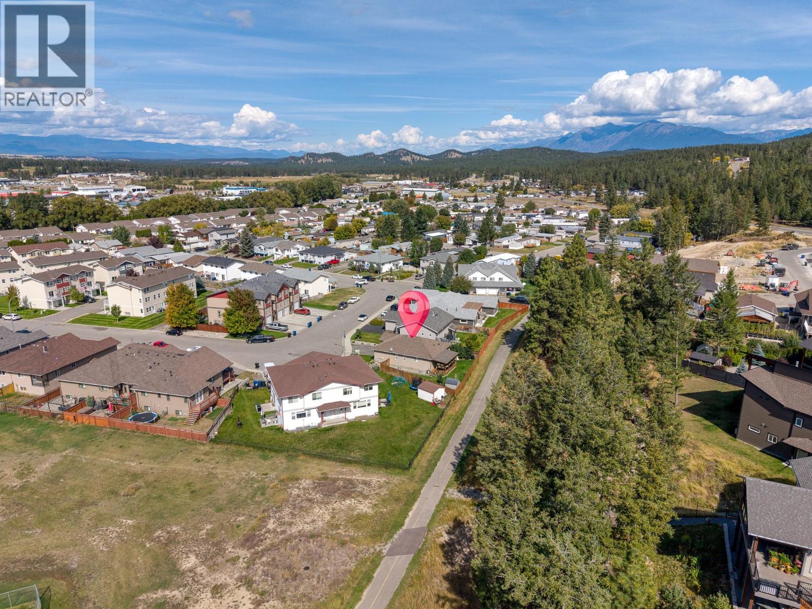 1900 Kelowna Crescent photo 38