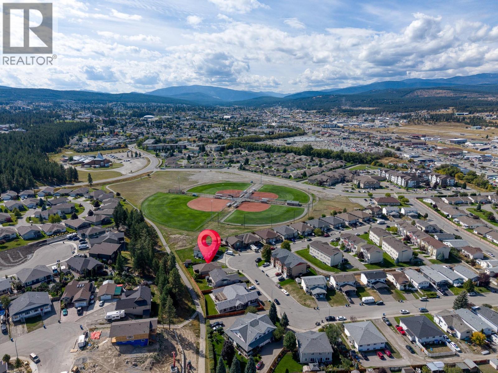 1900 Kelowna Crescent photo 46