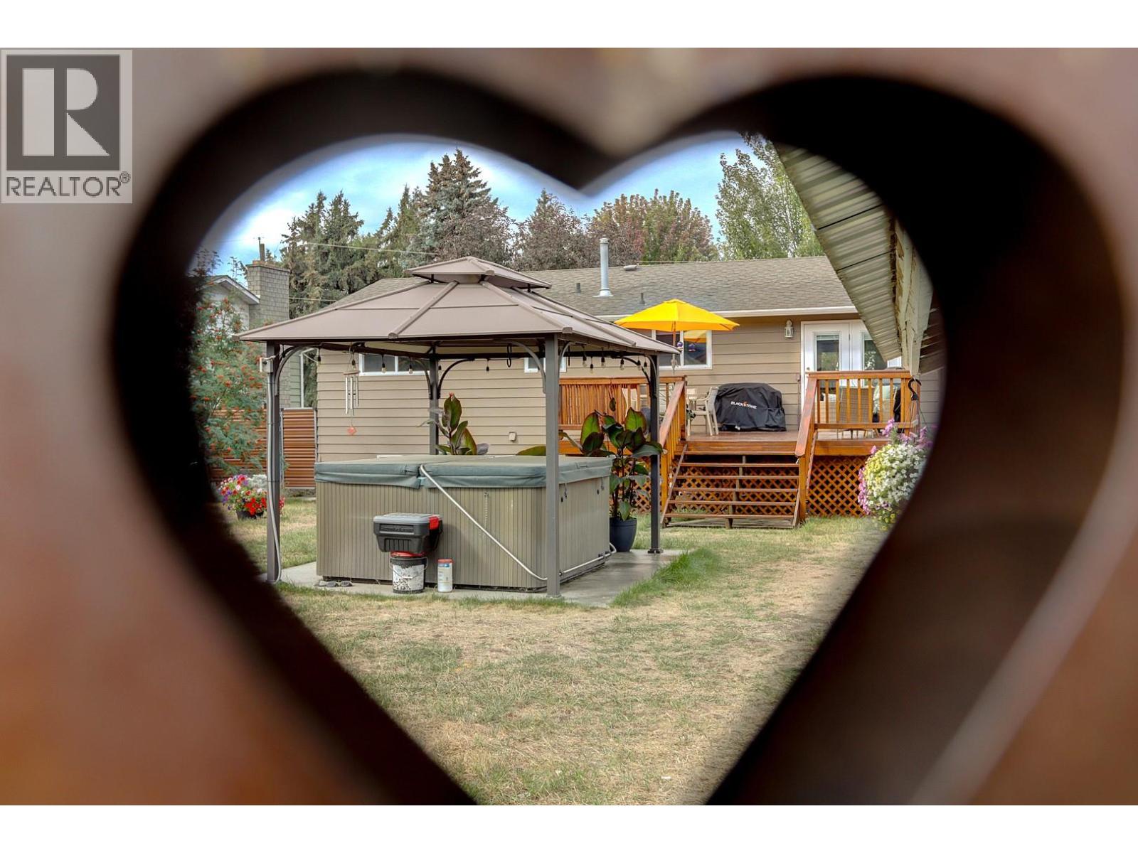 9633 Bessette Road, Coldstream