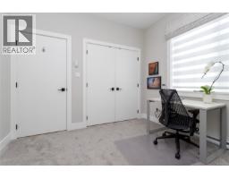 9344 Maryland Dr, Sidney, BC V8L2R3 Photo 22