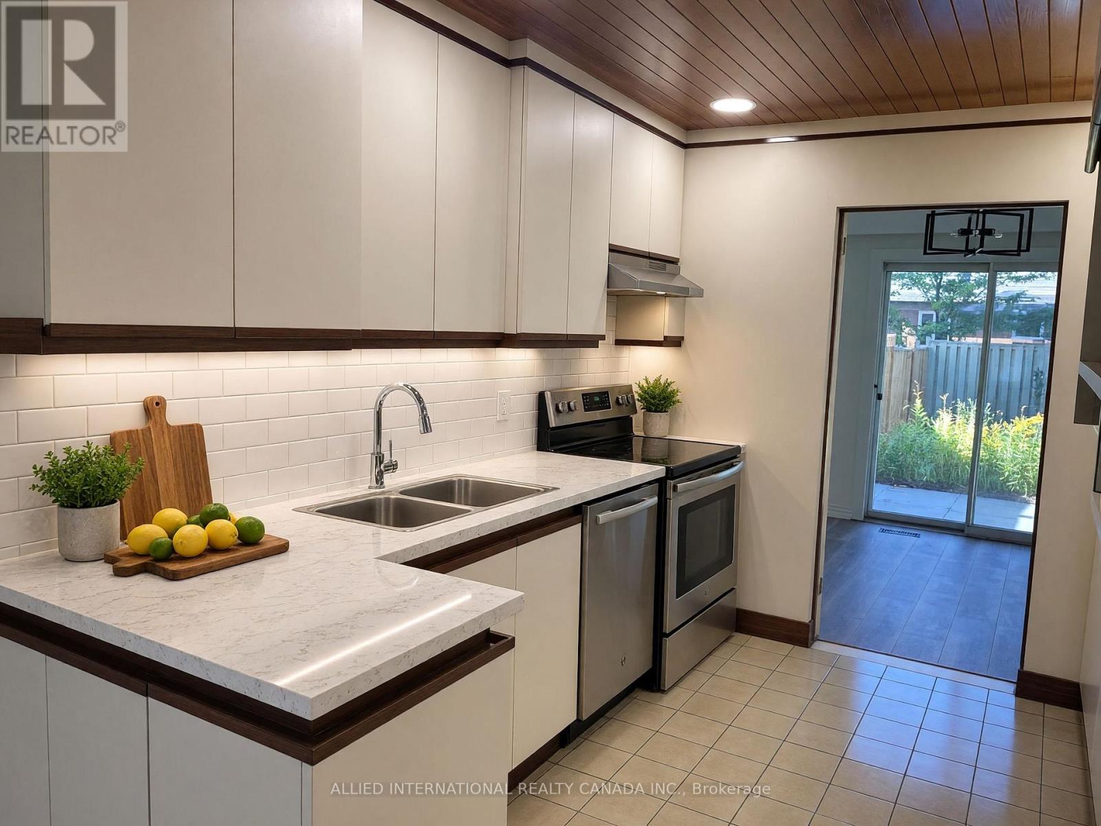 6 ABERFELDY CRESCENT - 8