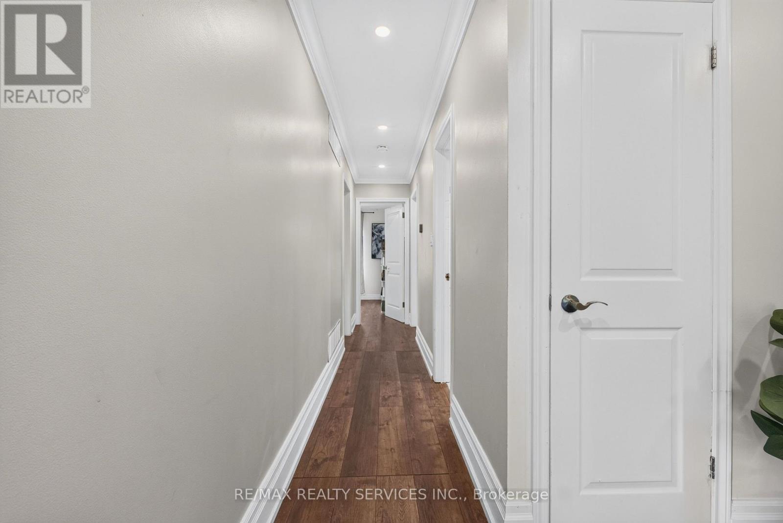 3469 CAPLAN CRESCENT - 17