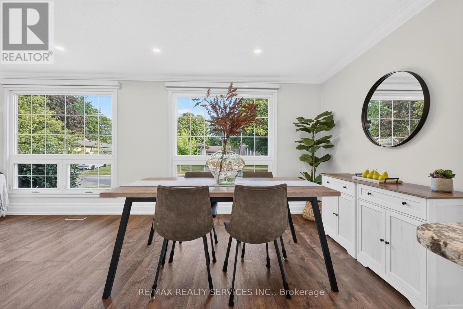 3469 CAPLAN CRESCENT - 11
