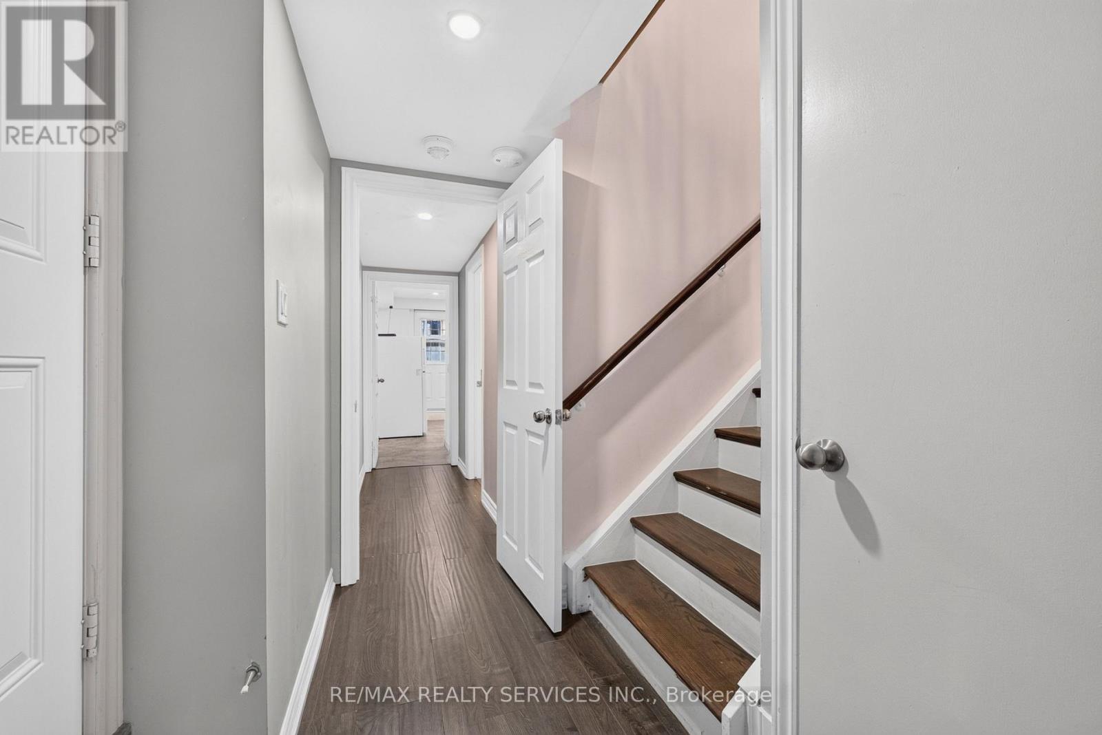 3469 CAPLAN CRESCENT - 29