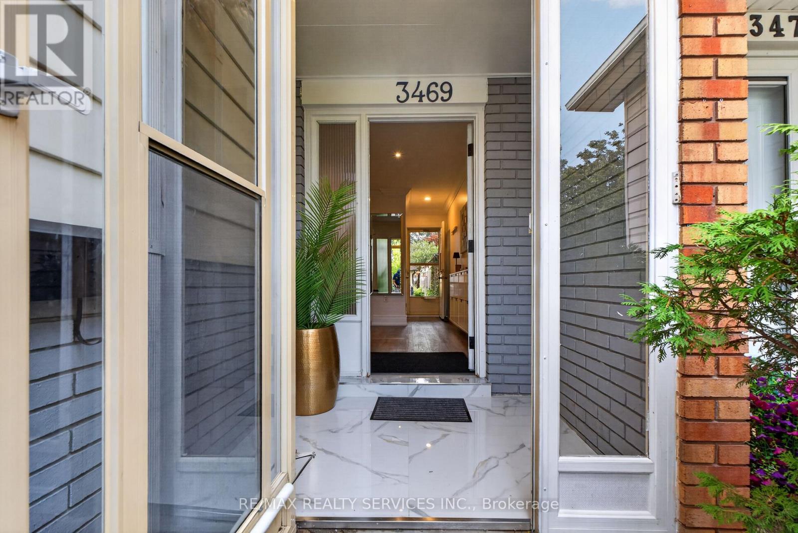 3469 CAPLAN CRESCENT - 48