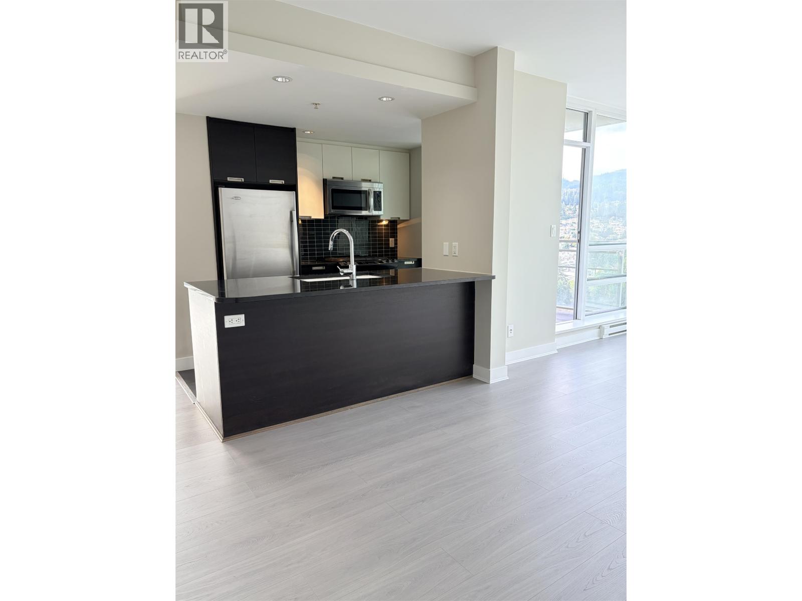 2303 2968 GLEN DRIVE, Coquitlam — photo 7