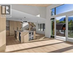 Bedroom - 634 A/b 7th Street, Canmore, AB T1W2C6 Photo 14