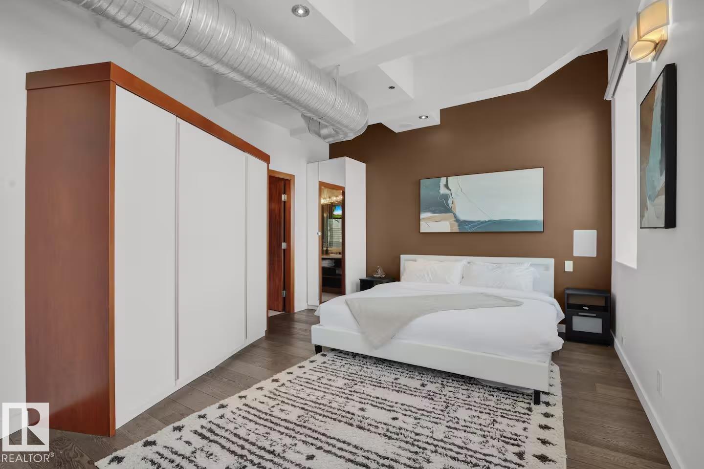 #701 10105 109 ST NW - 14