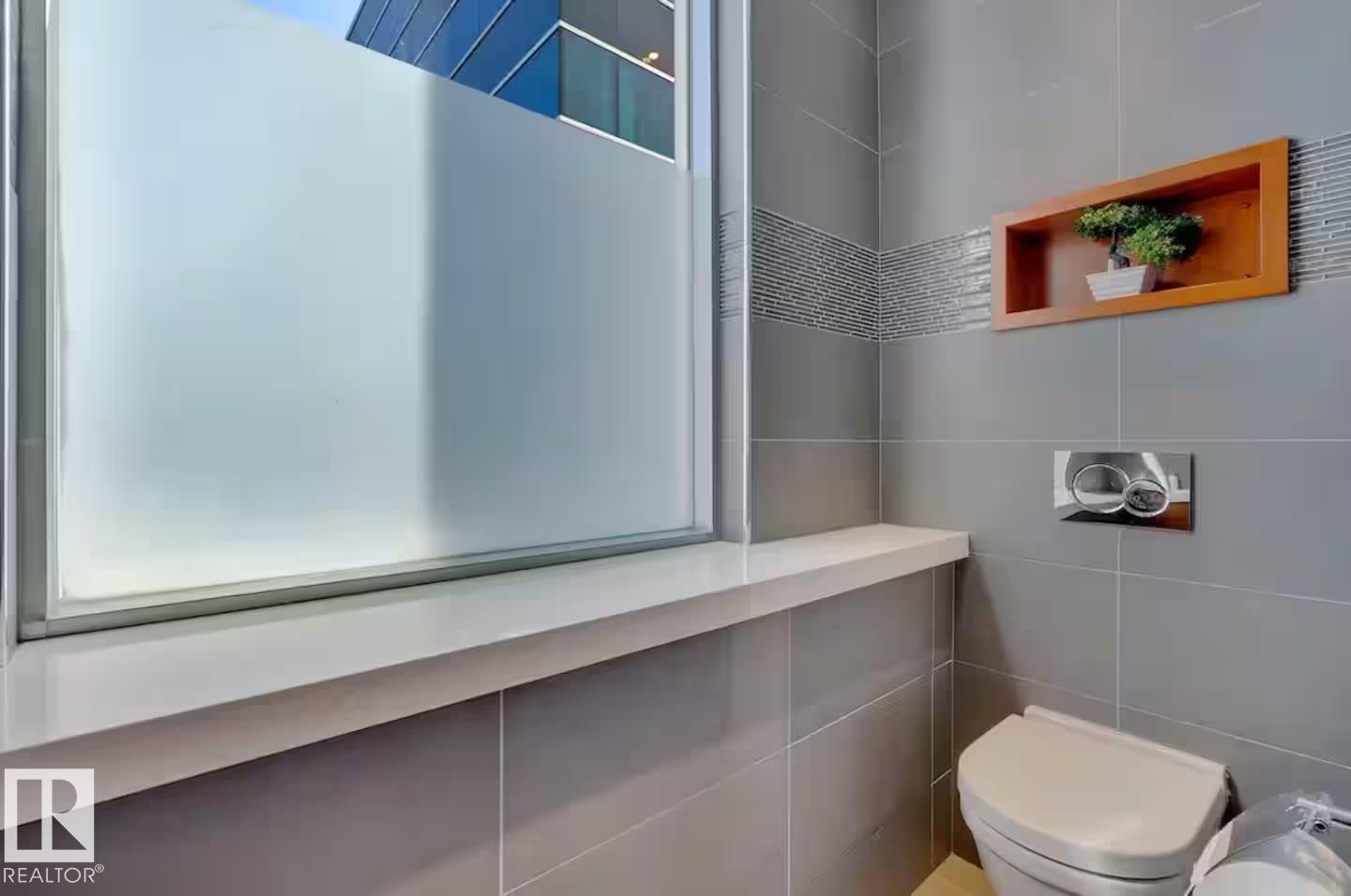 #701 10105 109 ST NW - 23