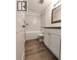 393 Waddington Drive, Kamloops, BC V2E1S3 Photo 12