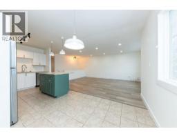 4pc Bathroom - 393 Waddington Drive, Kamloops, BC V2E1S3 Photo 7