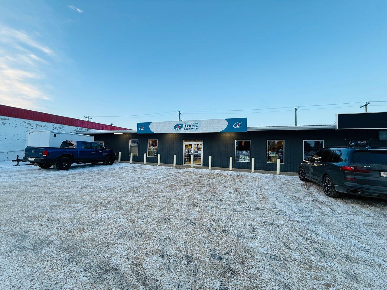6120 48 Avenue, Camrose — photo 2