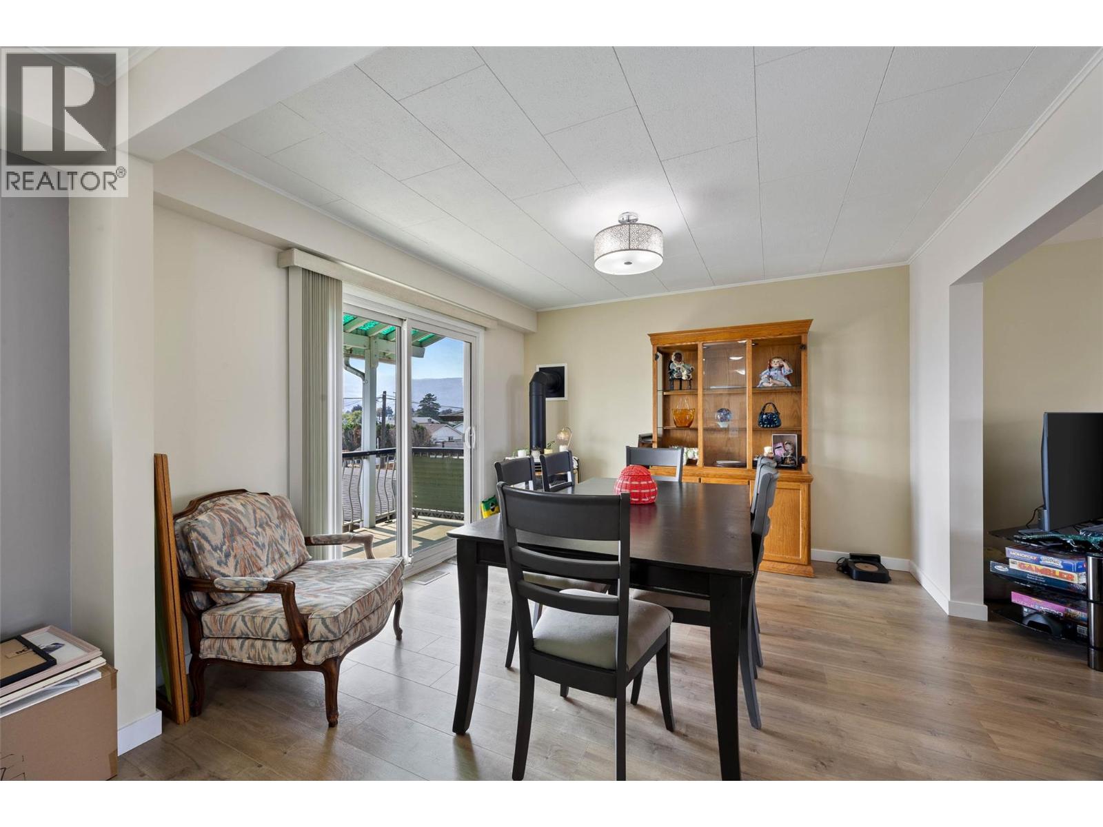 1019 Moncton Avenue - 9
