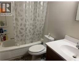 121 29th Street W, Saskatoon, SK S7L0L7 Photo 9