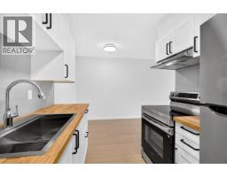 305 466 E Eighth Avenue, New Westminster, BC V3L4L2 Photo 21