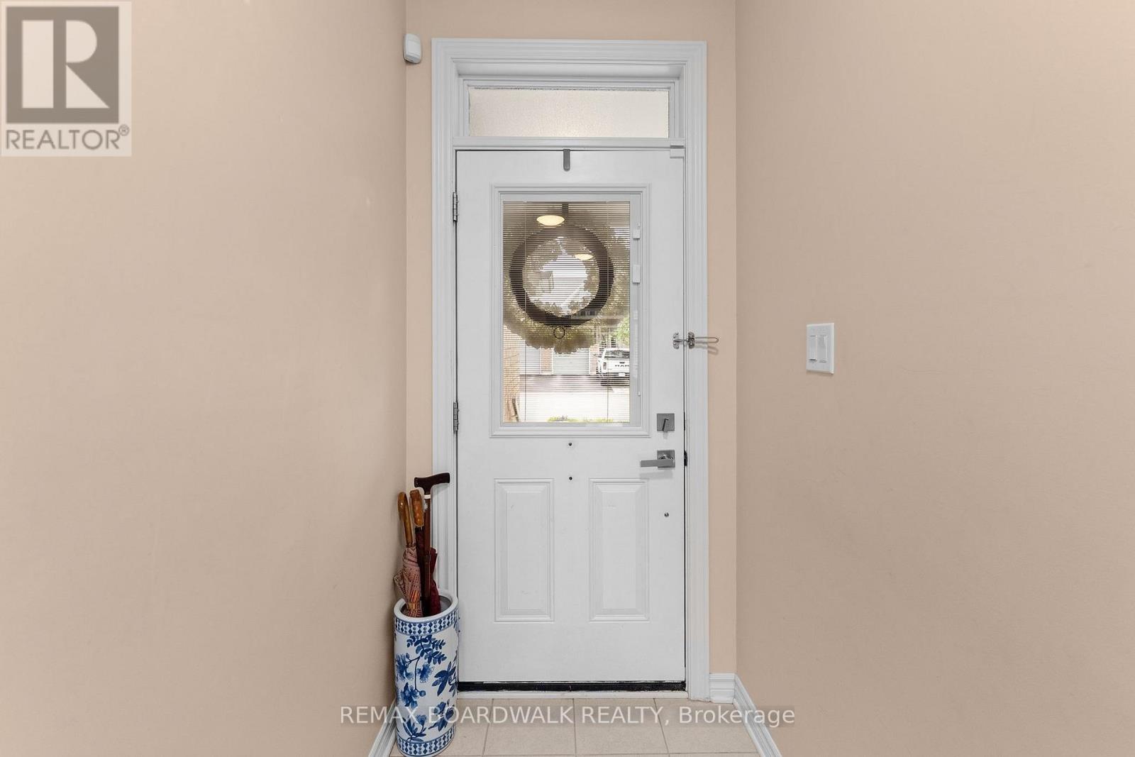 251 BULRUSH CRESCENT, Ottawa — photo 7