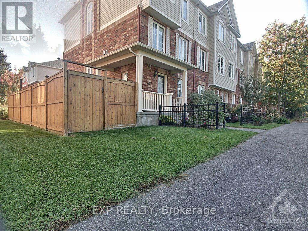 3 Bed, 2 Bath House for Sale in Ottawa – 247 – 90 EDENVALE DRIVE, Ottawa – MLS# X13775296 - Image 39