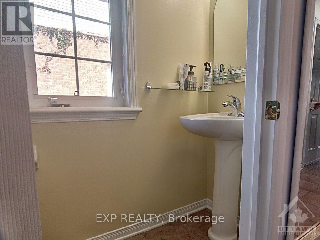 247 - 90 EDENVALE DRIVE, Ottawa — photo 6