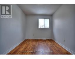 24 Lampman Lane, Barrie, ON L4N5B1 Photo 10