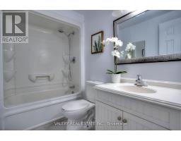 24 Lampman Lane, Barrie, ON L4N5B1 Photo 7
