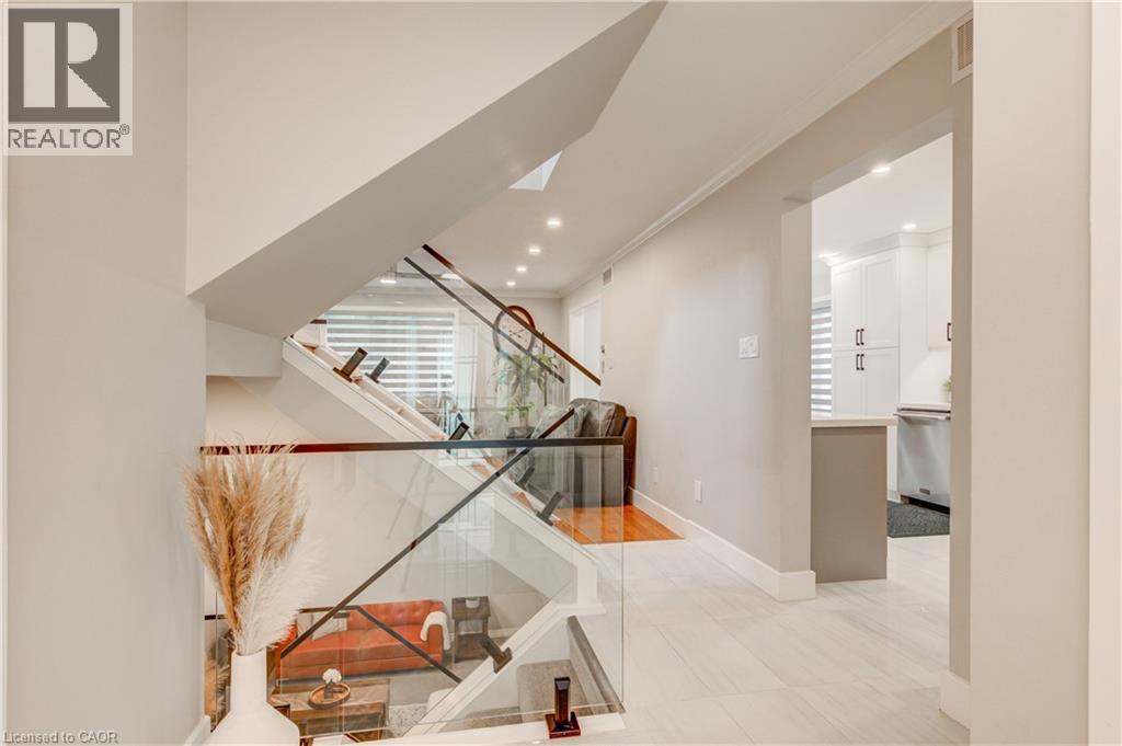 31 TYNEMOUTH Drive, London — photo 6