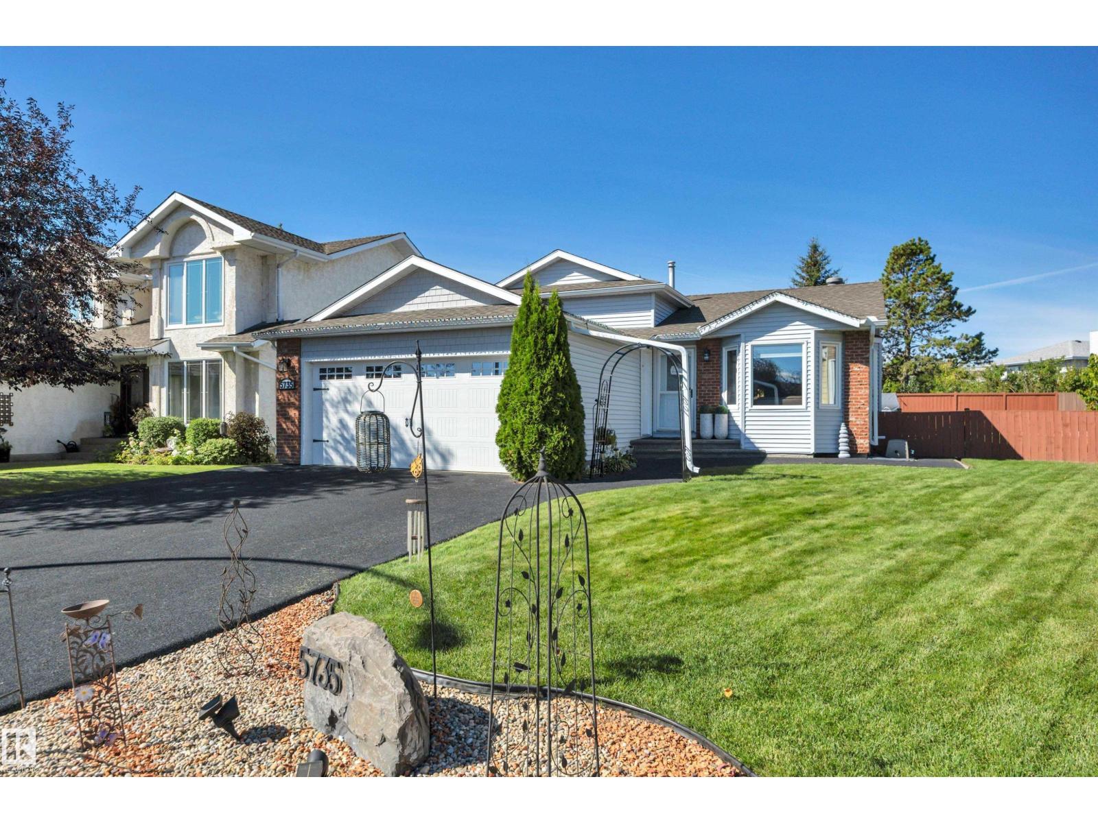 5735 152A AV NW - 1