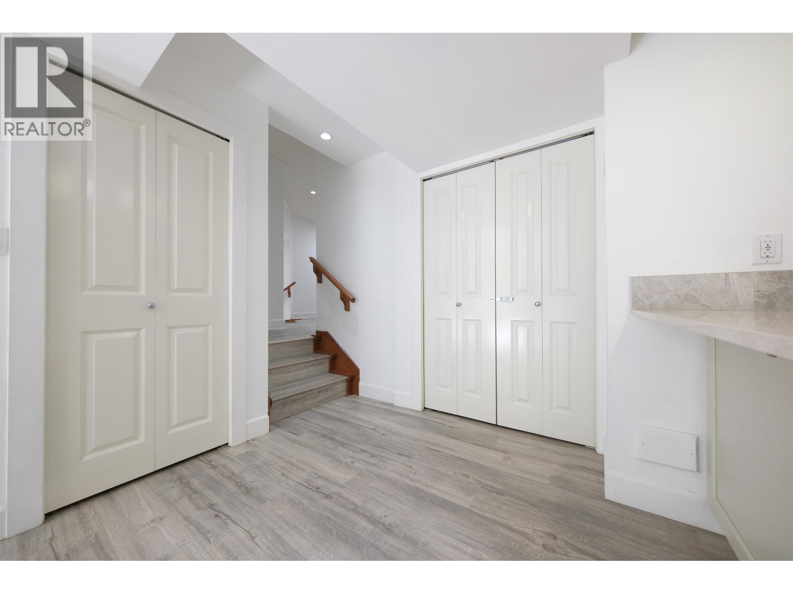 BASEMENT 1630 LAWSON AVENUE, West Vancouver