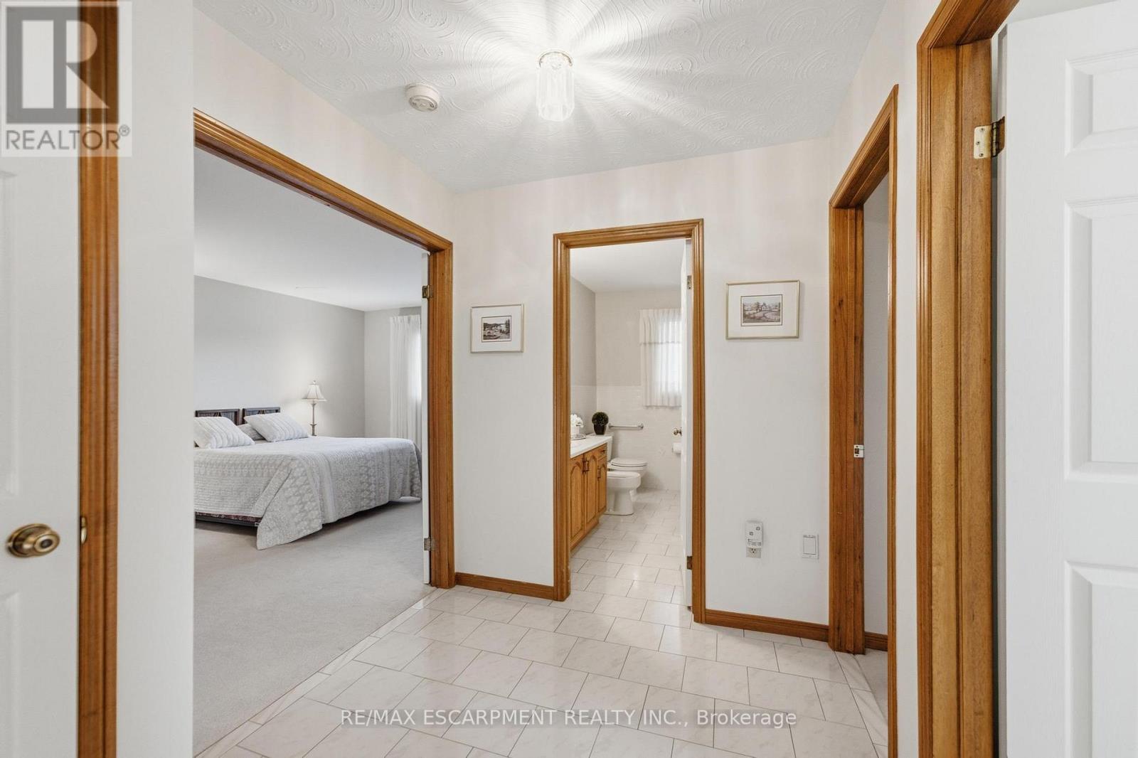 11 GABRIELE COURT - 21