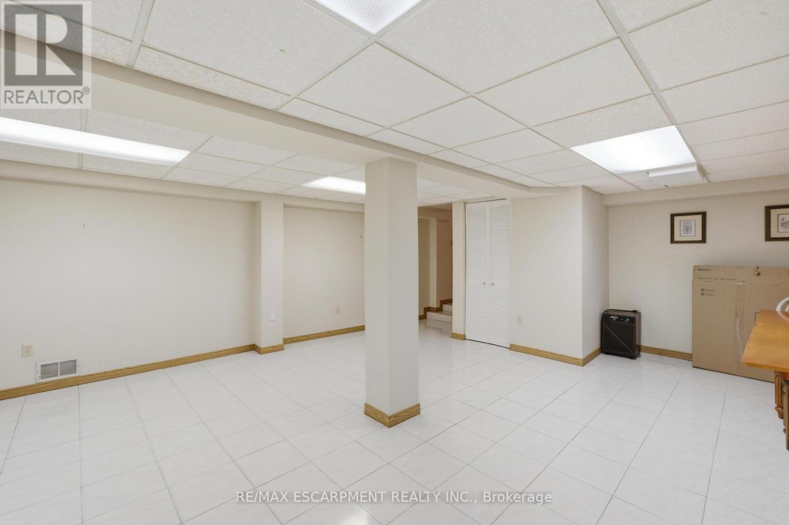 11 GABRIELE COURT - 30