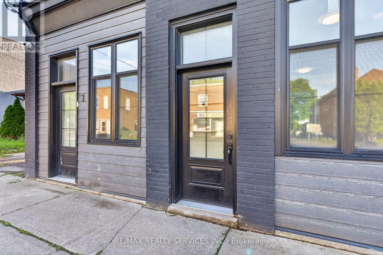5 - 260 KING STREET, Welland (Welland Downtown) — photo 2