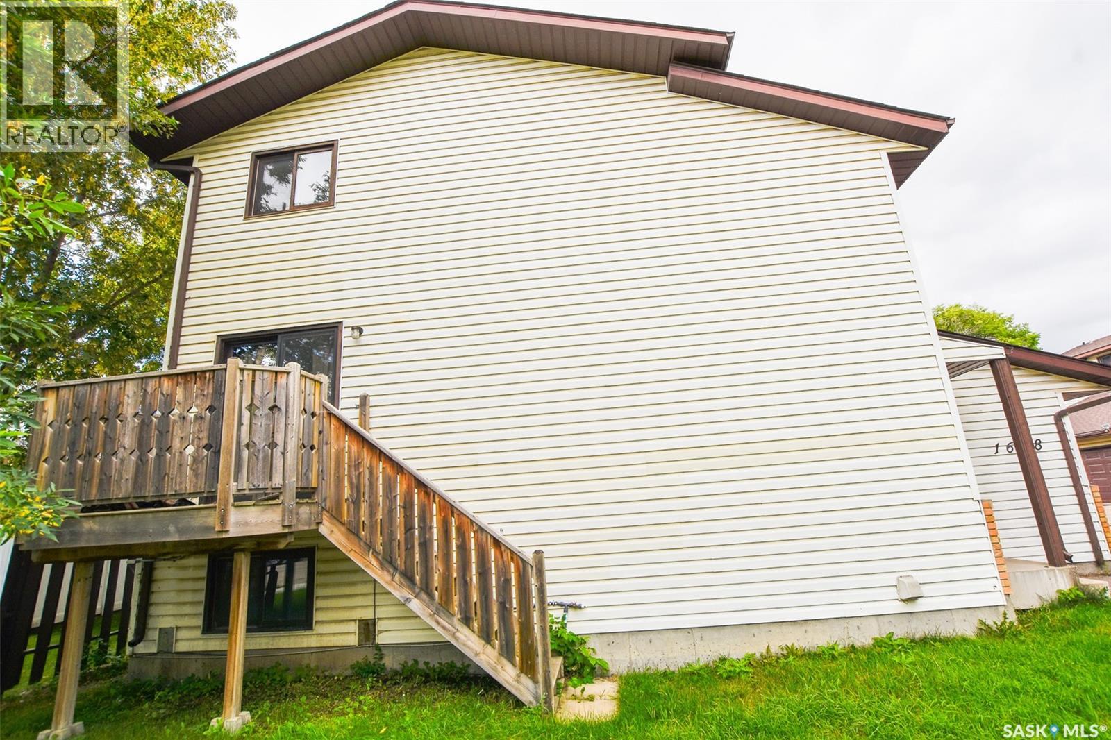 A 1638 Central AVENUE, Saskatoon — photo 15