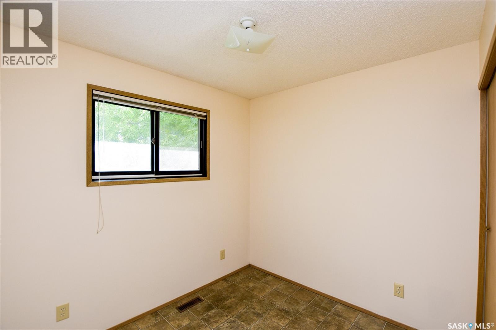 #A 1638 Central AVENUE - 7